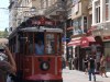 Sporvognen der krer p ggaden fra Tnel til Taksim